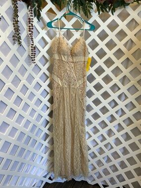 Nocturne Antique Champagne Lace Beaded Maxi Dress Size 6 Formal Evening